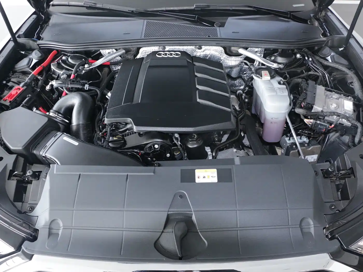 Audi A6L 2022 40 TFSI Luxury Dynamic фото 9