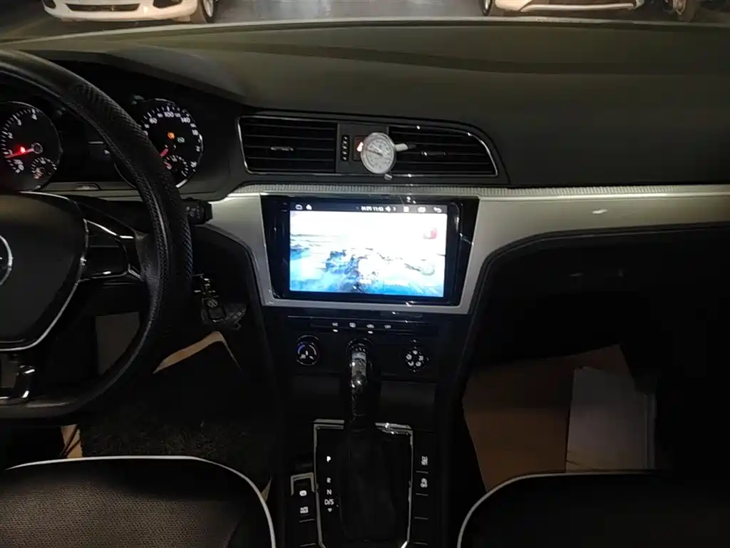 Volkswagen Lamando 2017 230TSI DSG Trend Edition фото 13
