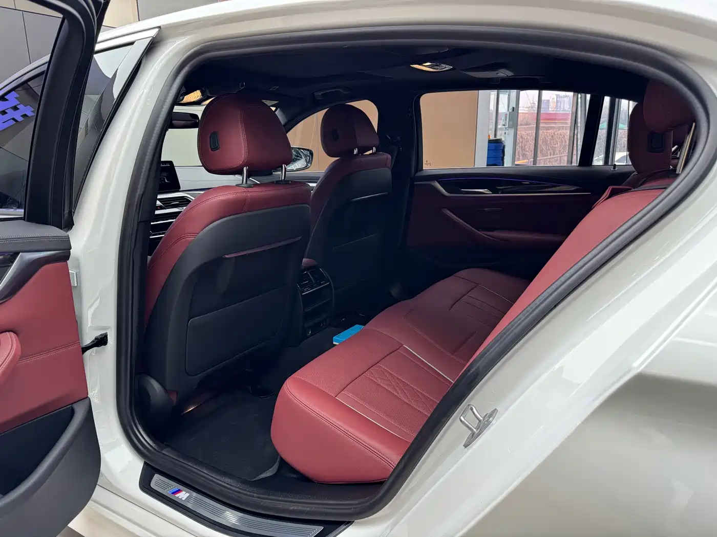 BMW 5 Series 2021 525Li M Sport Package фото 11