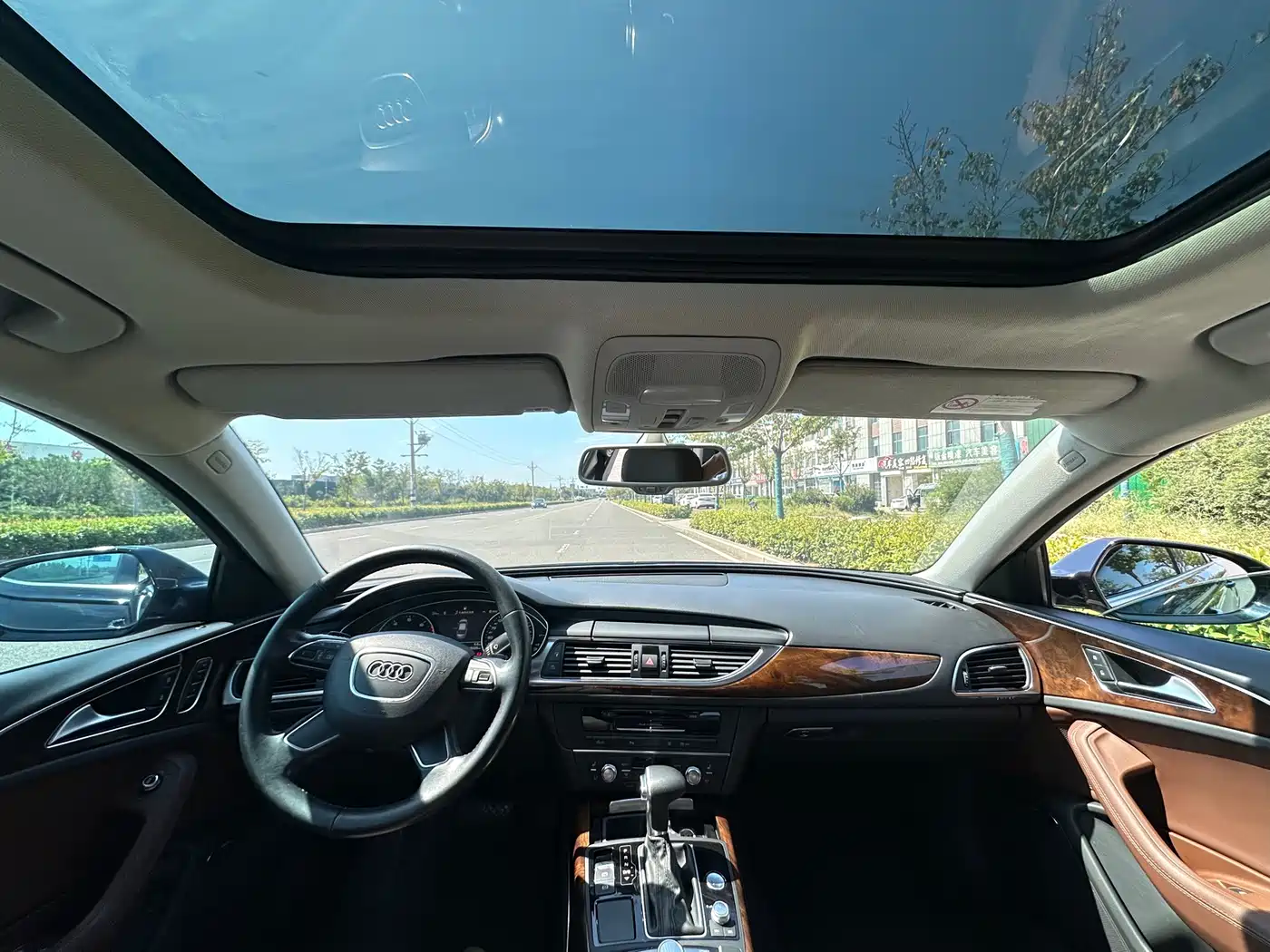 Фото 5 - Audi A6L
