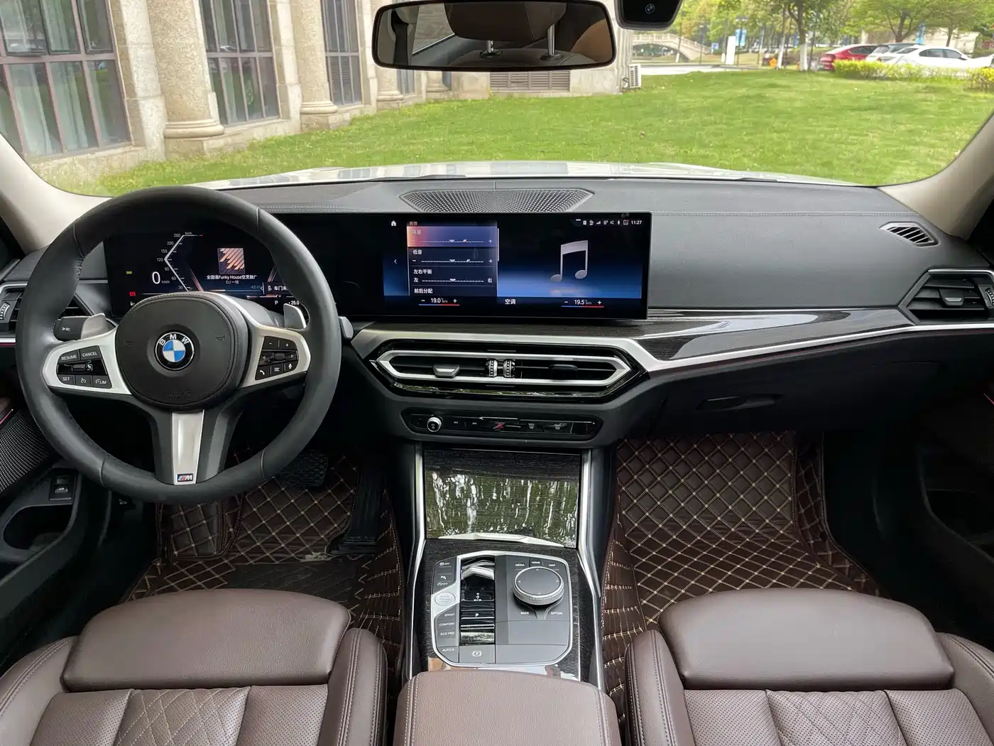 BMW 3 Series 2023 325Li M Sport Package фото 17