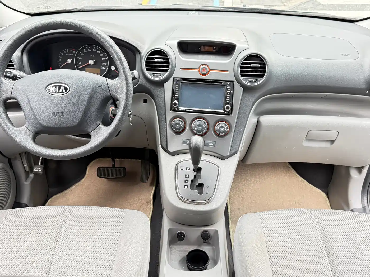 Kia Carens 2011 2011 1.6L 5-seat Automatic Comfort