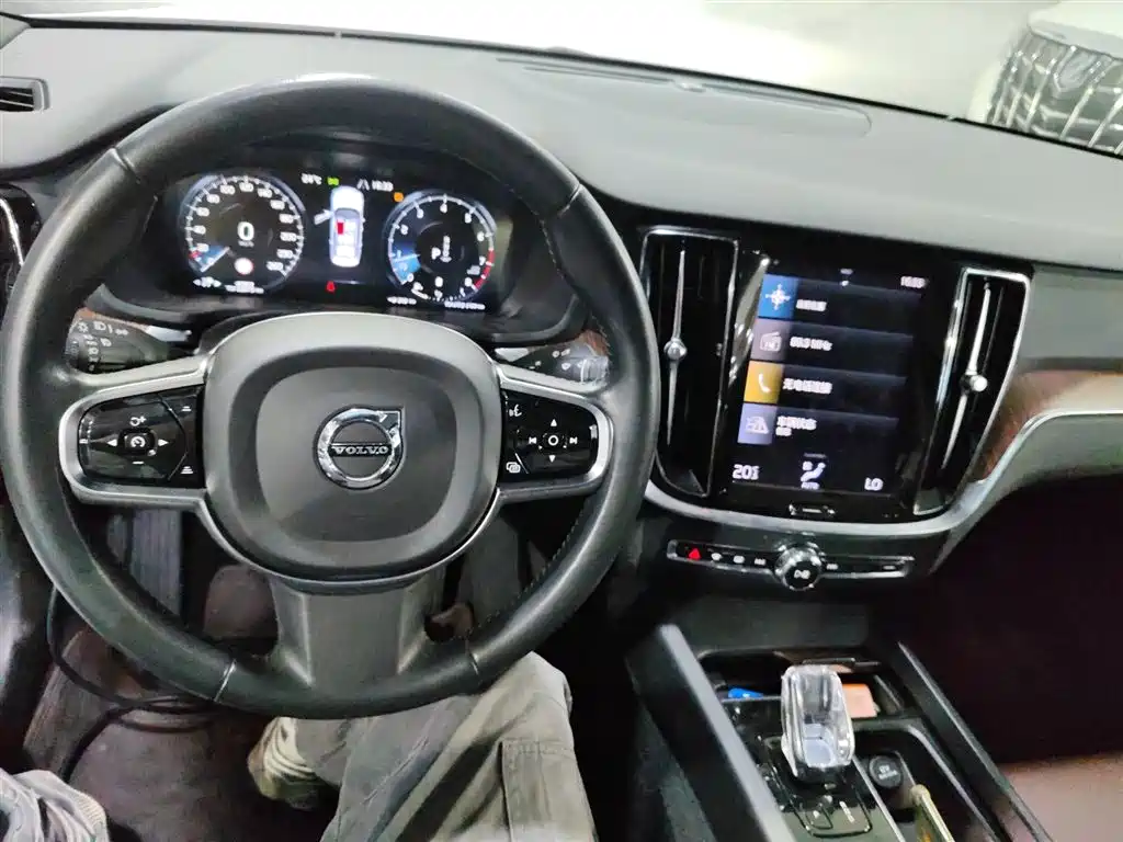 Фото 6 - Volvo S60