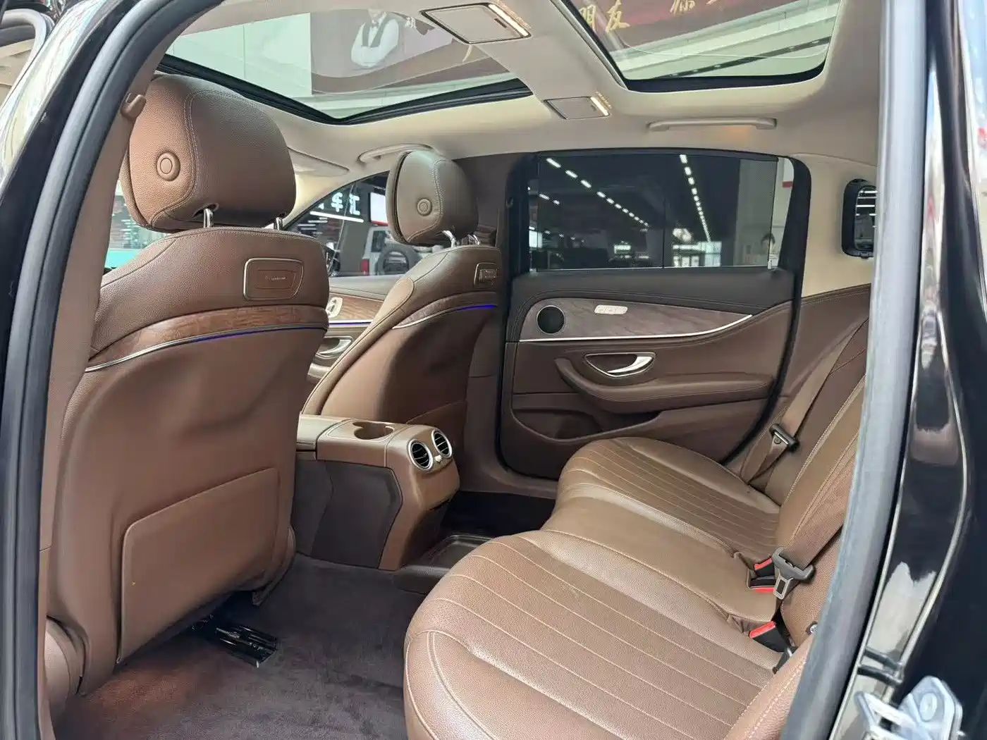 Mercedes-Benz E-Class 2017 E 300 L Luxury фото 5