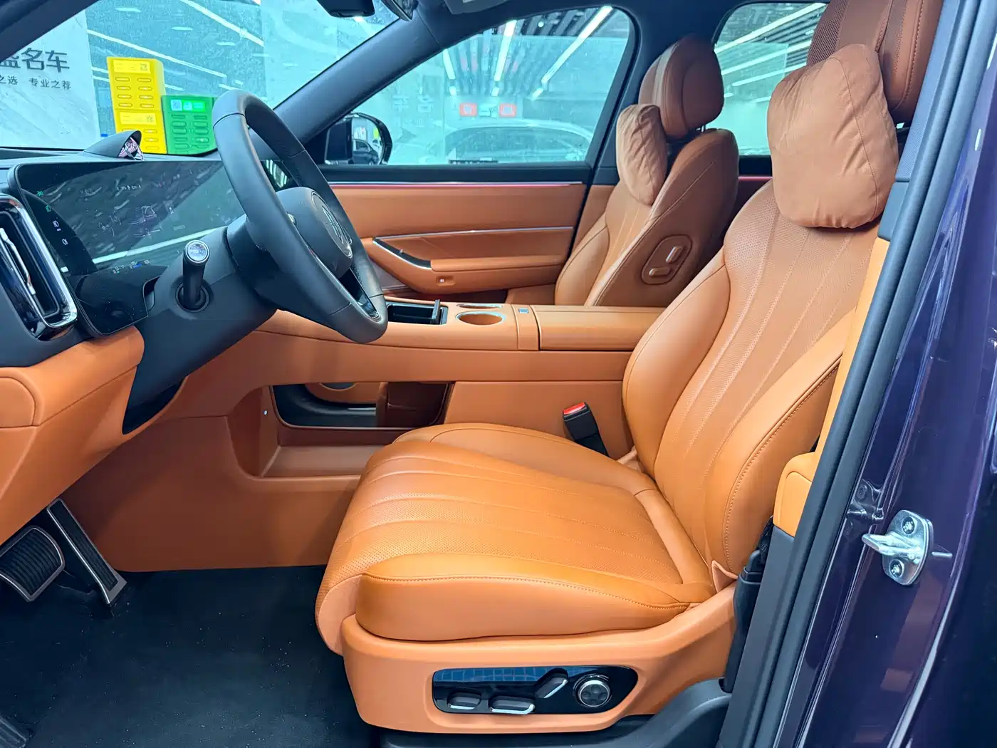 AITO Wenjie AITO M8 2025 Range Extender Max+ Edition 53.4kWh 5-seater фото 3