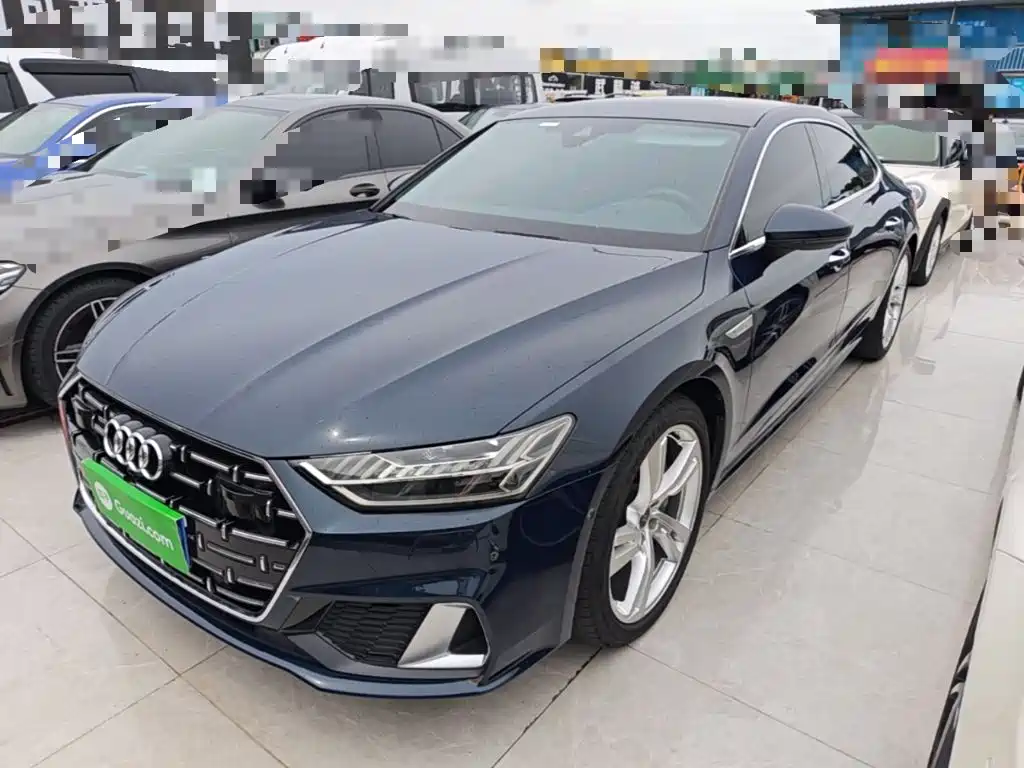 Фото 2 - Audi A7L