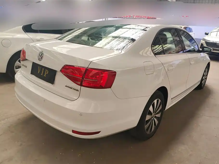 Volkswagen Sagitar 2018 1.6L Automatic Comfort фото 3