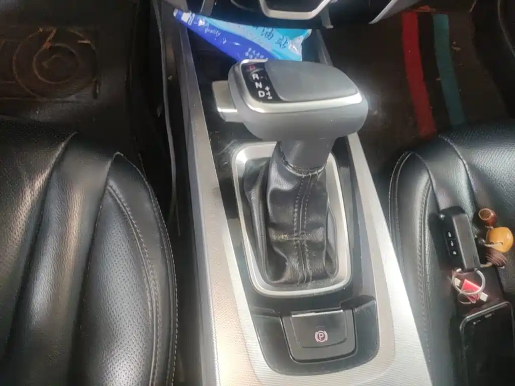 Luxgen U6 SUV 2015 2014 2.0T Wisdom Premium
