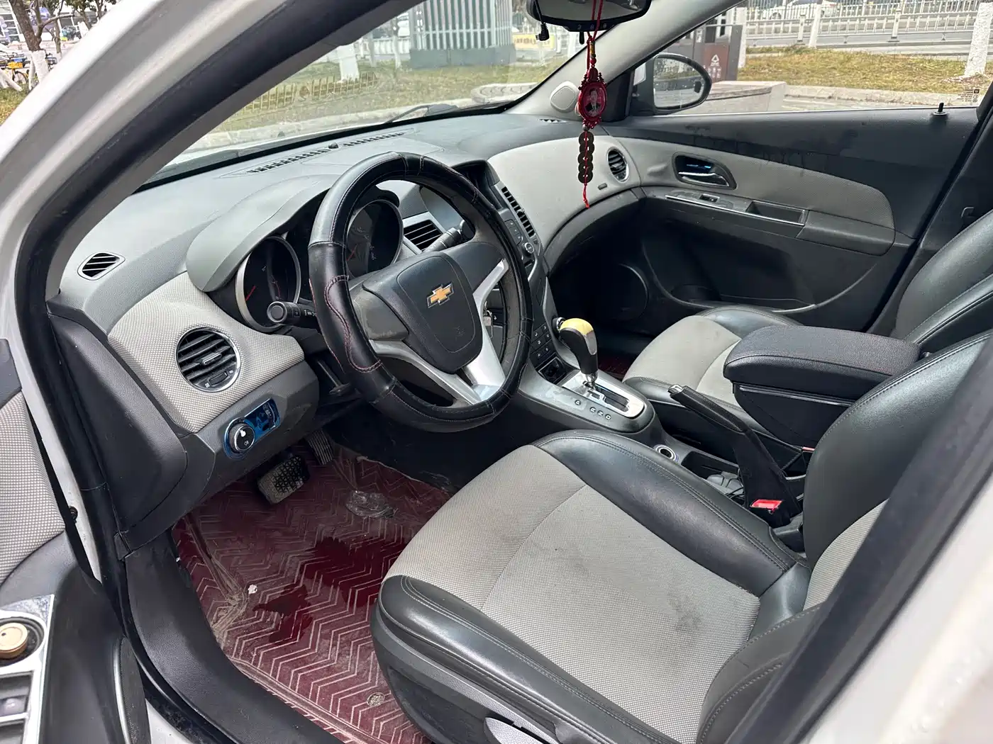 Chevrolet Cruze 2013 Model 1.8L SE AT фото 13