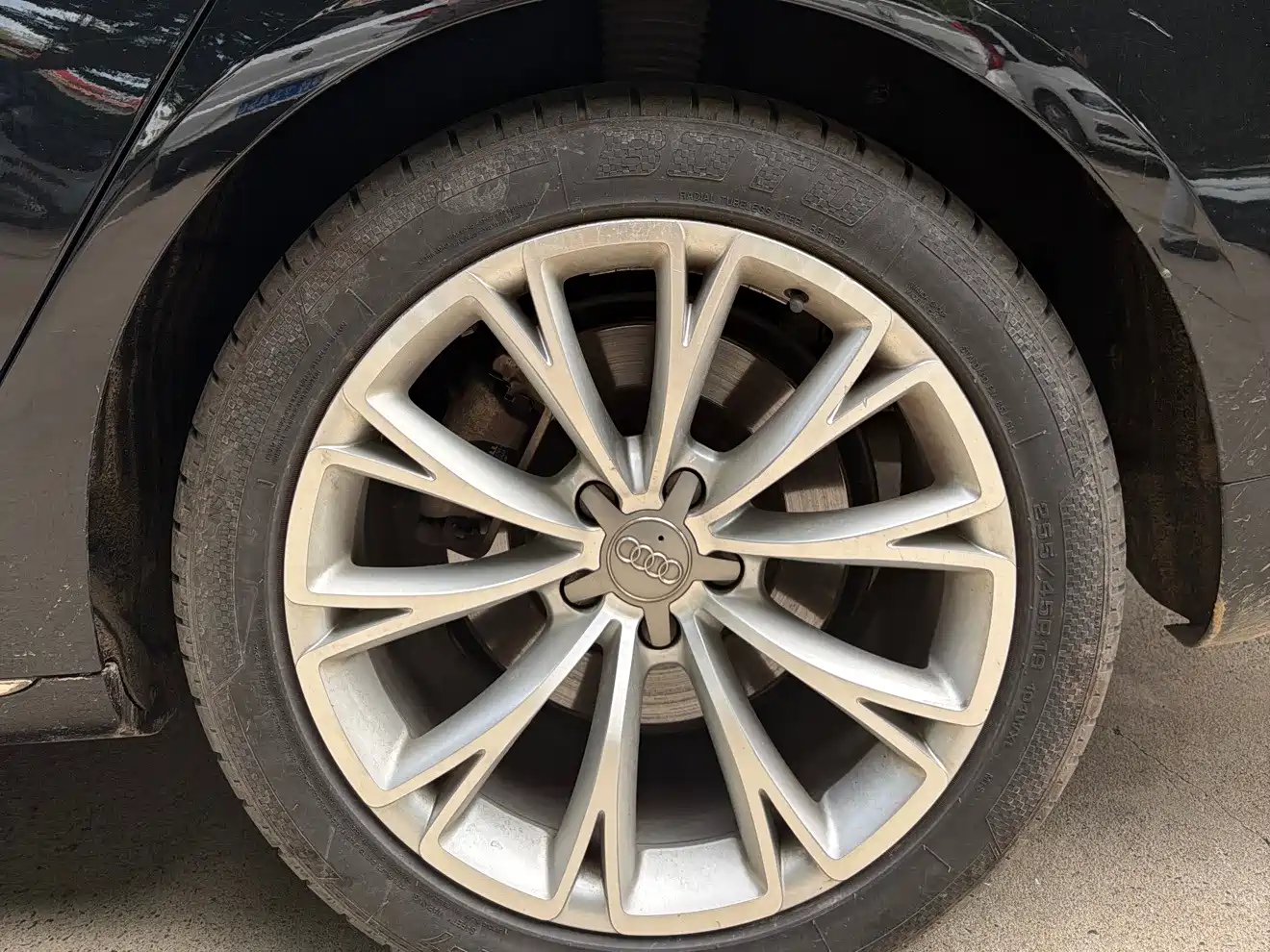 Фото 7 - Audi A8