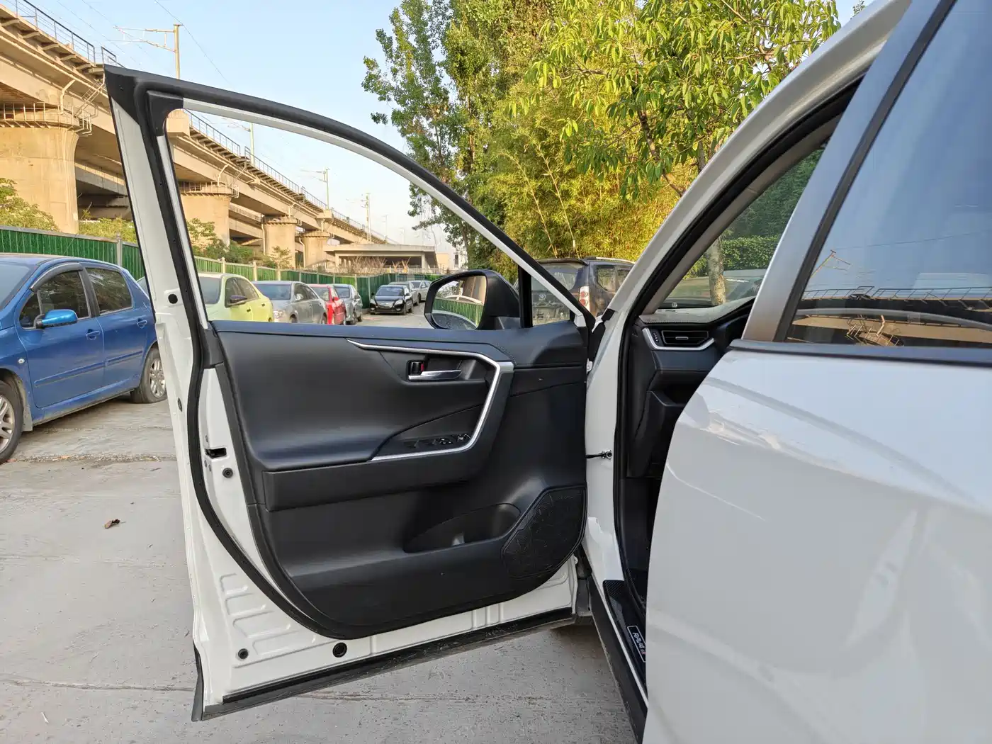 Toyota RAV4 Rongfang 2023 2.0L CVT 4WD Adventure Plus Edition фото 14
