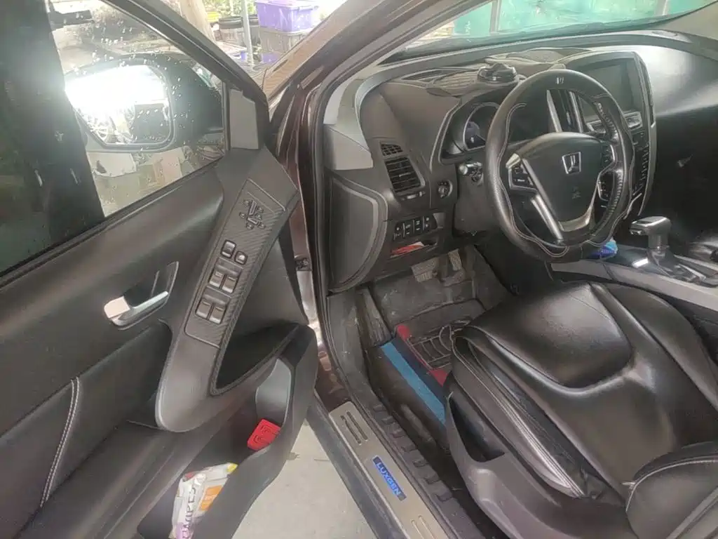 Luxgen U6 SUV 2015 2014 2.0T Wisdom Premium