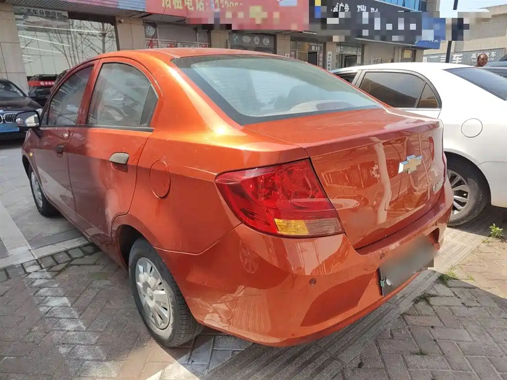 Chevrolet Sail 2013 Sedan 1.2L Manual Fashion Happiness Edition фото 5