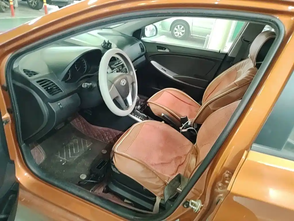 Hyundai Reina 2015 2014 Model 1.4L Automatic GLX