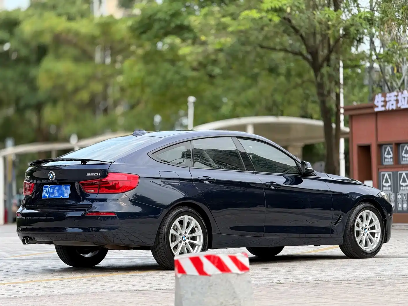 BMW 3 Series GT 2017 320i Fashion фото 4