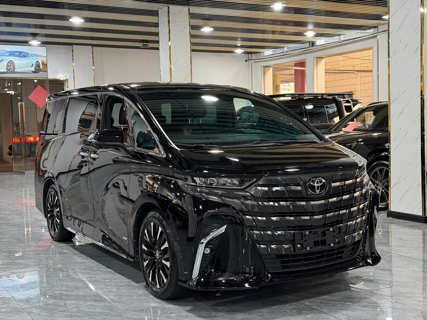 Toyota Alphard 2024 Hybrid 2.5L Ultimate Enjoyment Edition фото 3
