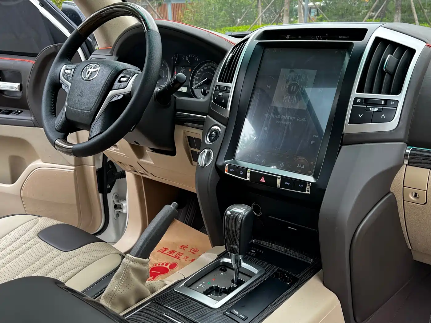 Toyota Land Cruiser 2012 4.0L Automatic VX фото 9