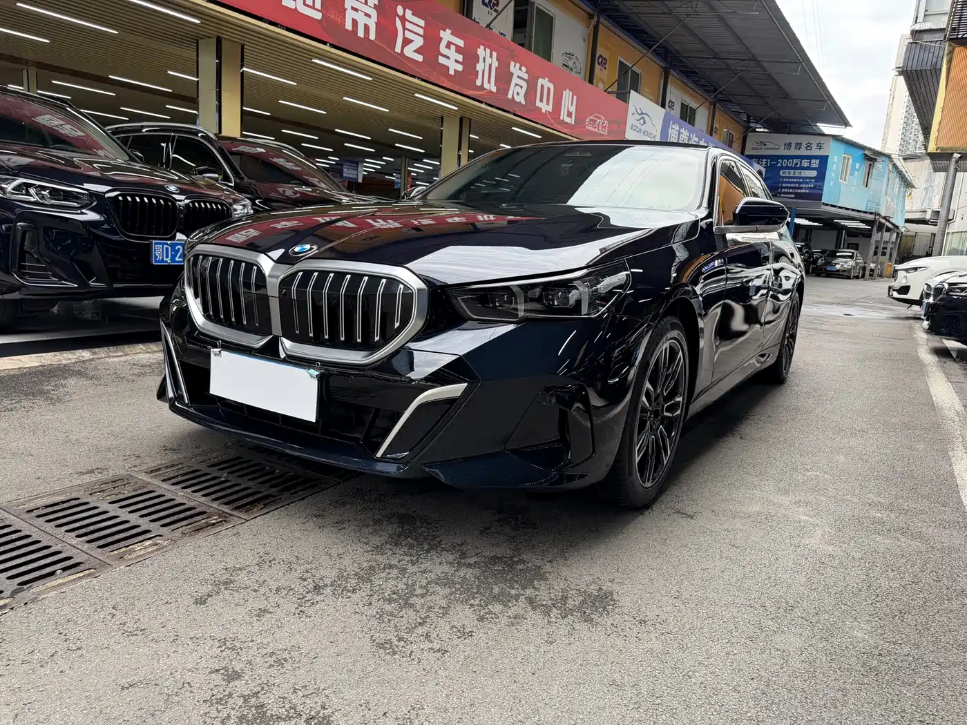 BMW 5 Series 2025 530Li Leading M Sport Package