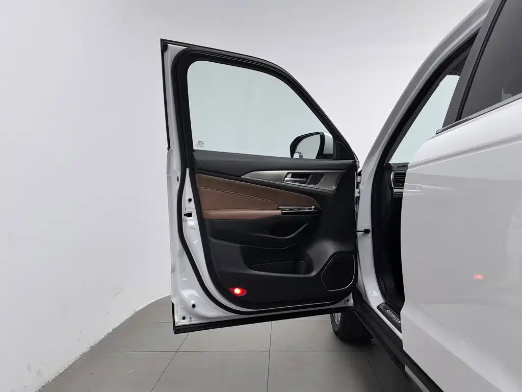 Changan CS95 2018 2017 2.0T 2WD Intelligent Expansion Edition