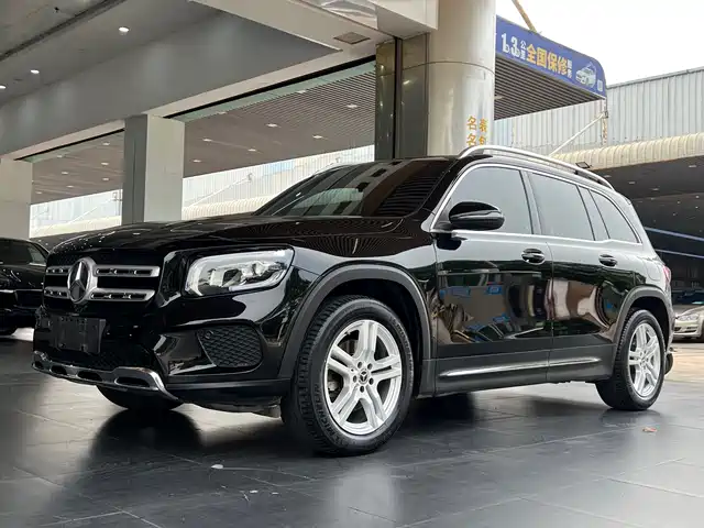 MERCEDES-BENZ GLB