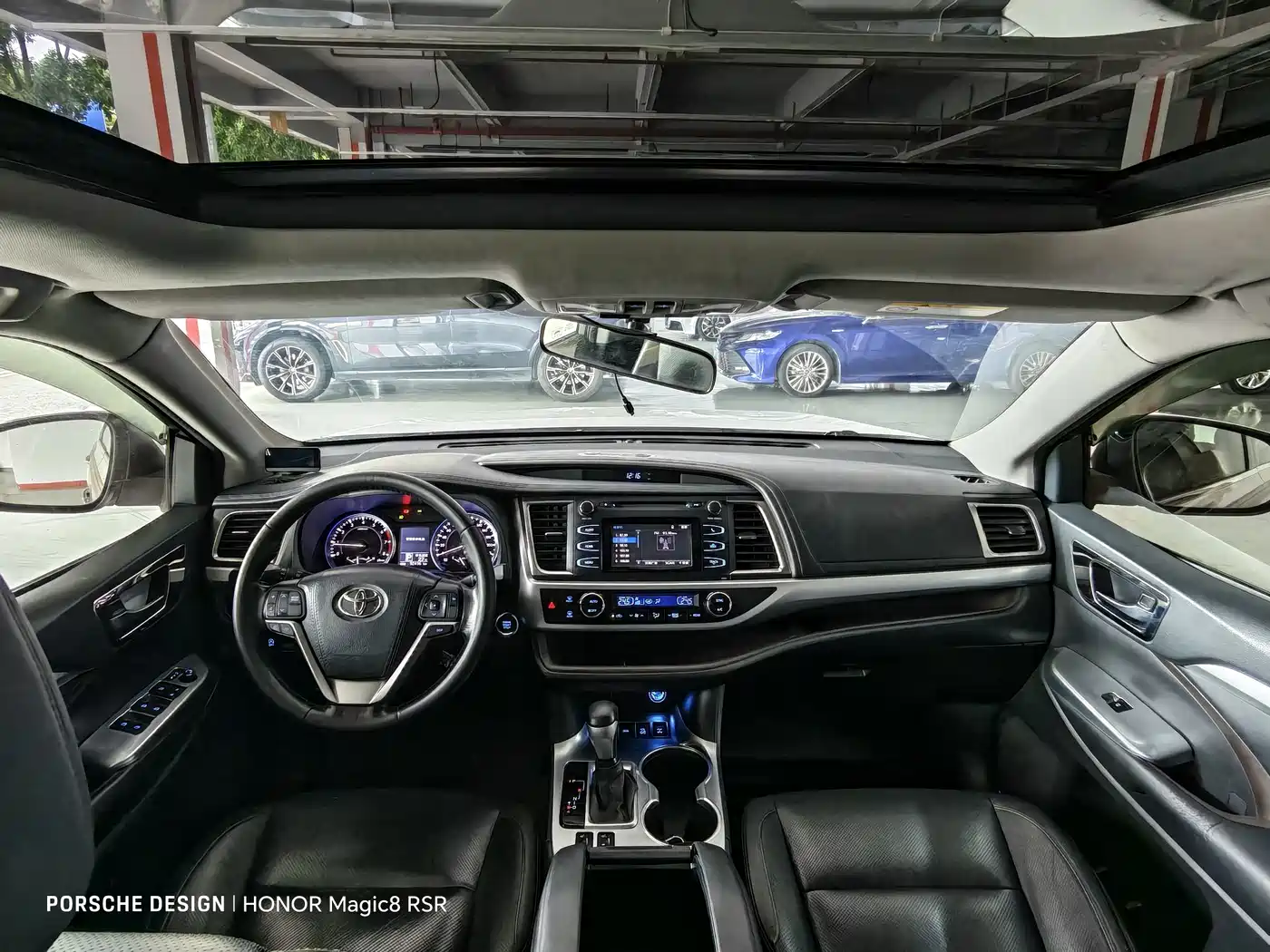 Toyota Highlander 2015 2.0T AWD Luxury Edition 7-seater фото 12