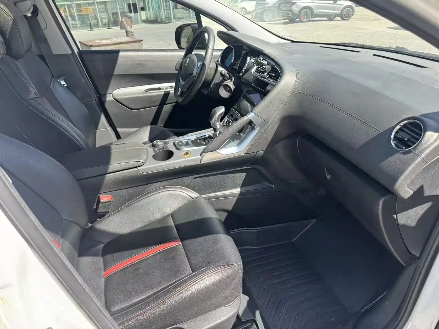 Peugeot 3008 2016 1.6THP Automatic Standard Edition фото 13