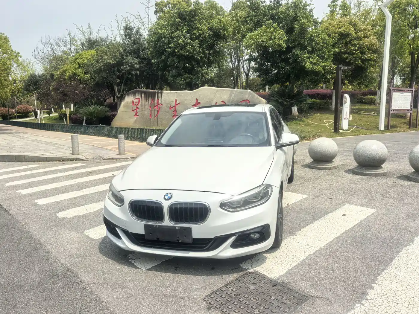 BMW 1 Series 2017 118i Sport фото 2