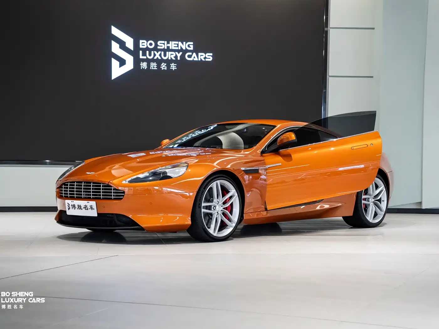 Aston Martin Virage 2012 6.0 Coupe фото 11