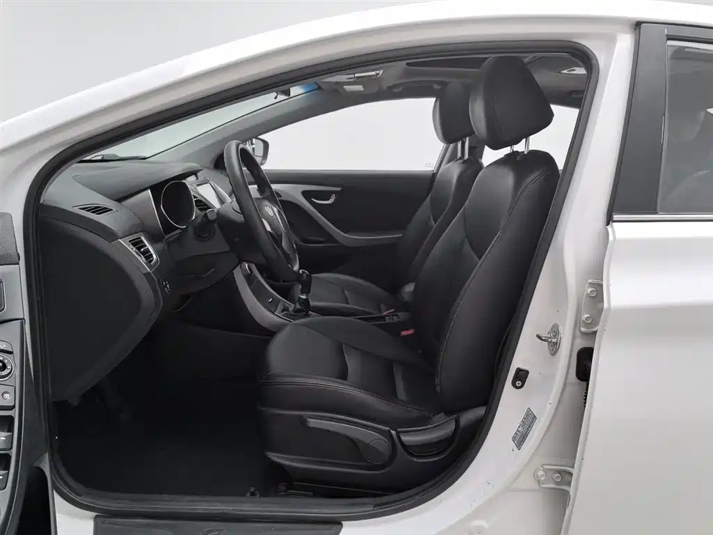 Hyundai Langdong 2016 1.6L Manual Premium Edition фото 10