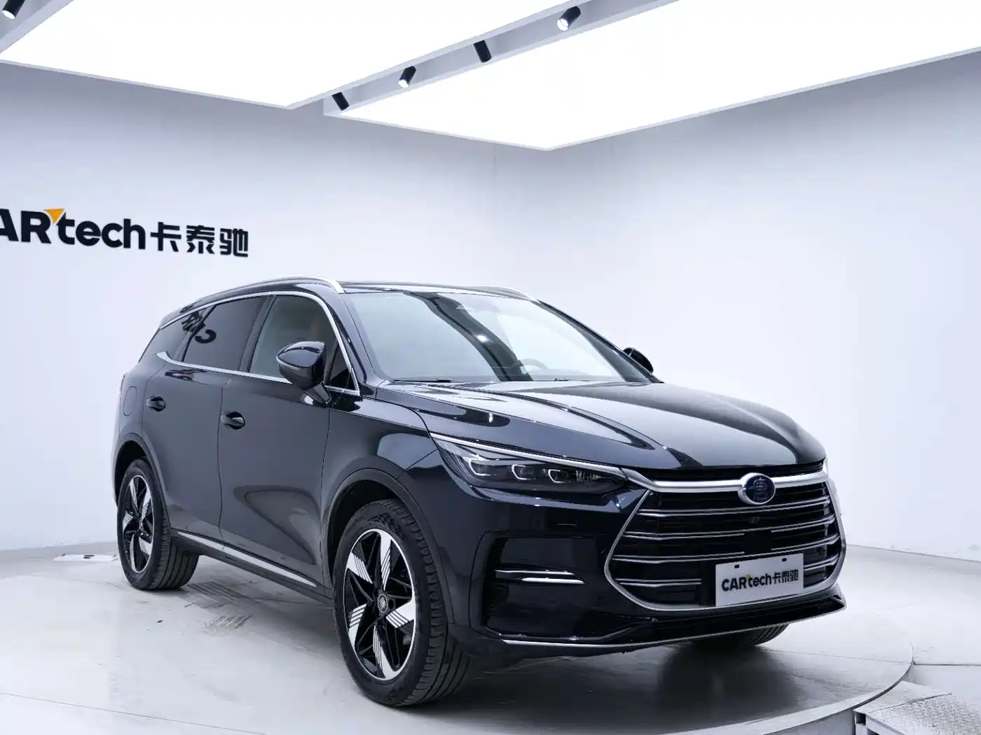 BYD Tang New Energy 2023 Model DM-i Champion Edition 112KM Honor фото 9