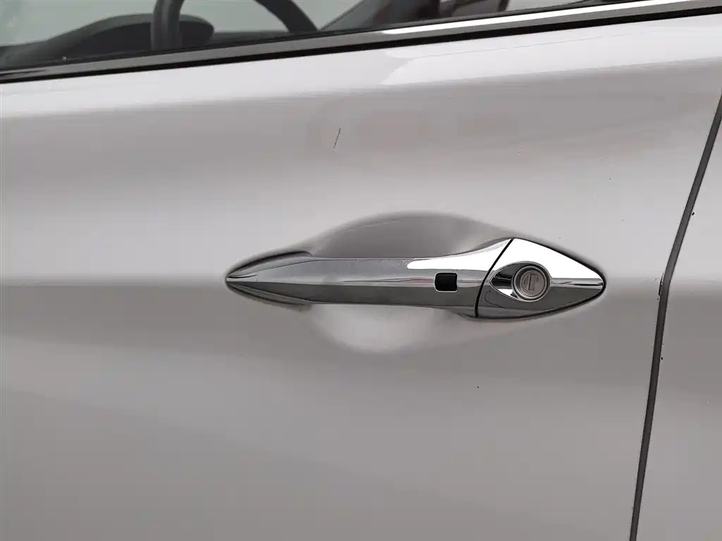 Hyundai Langdong 2016 1.6L Manual Premium Edition фото 18