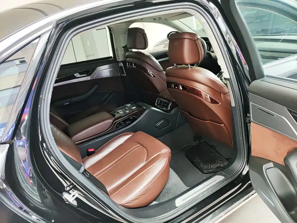 Audi A8 2014 A8L 50 TFSI quattro Luxury фото 6