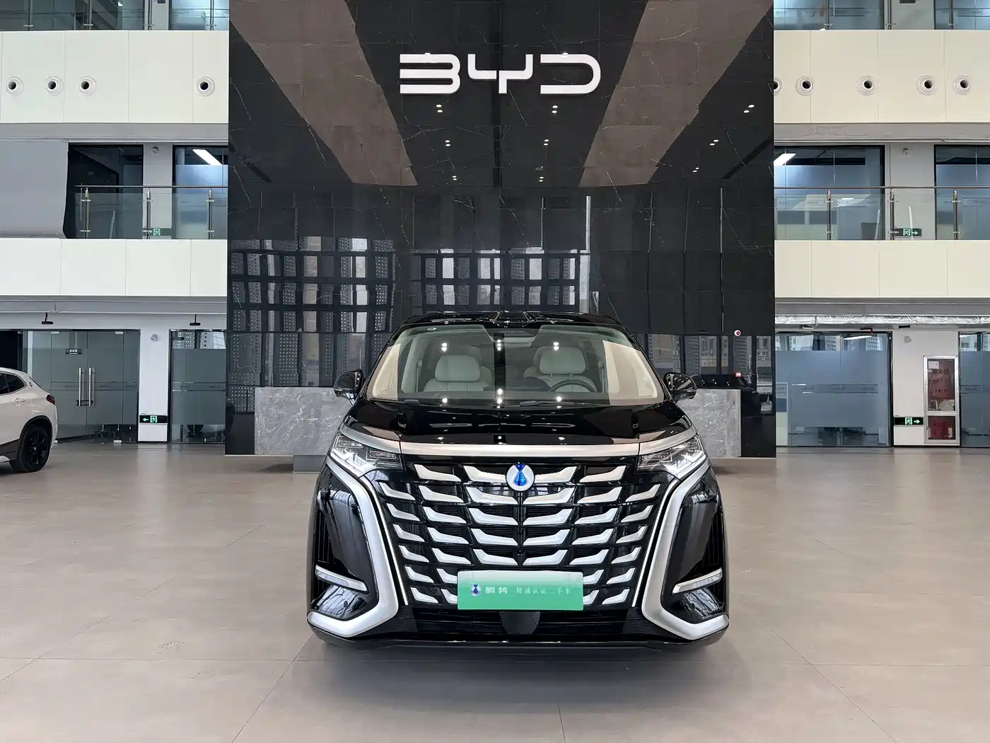 Denza D9 2025 Model DM-i Smart Drive Edition 1020 AWD Flagship фото 2