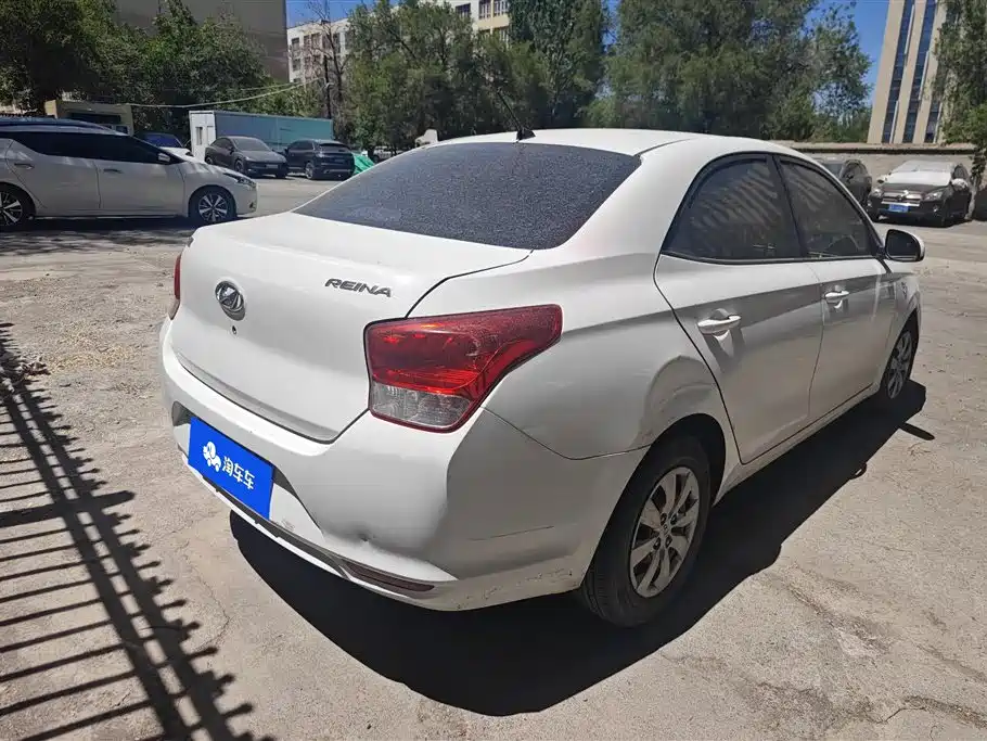 Hyundai Verna 2020 1.4L Manual GL Renewal Edition фото 3