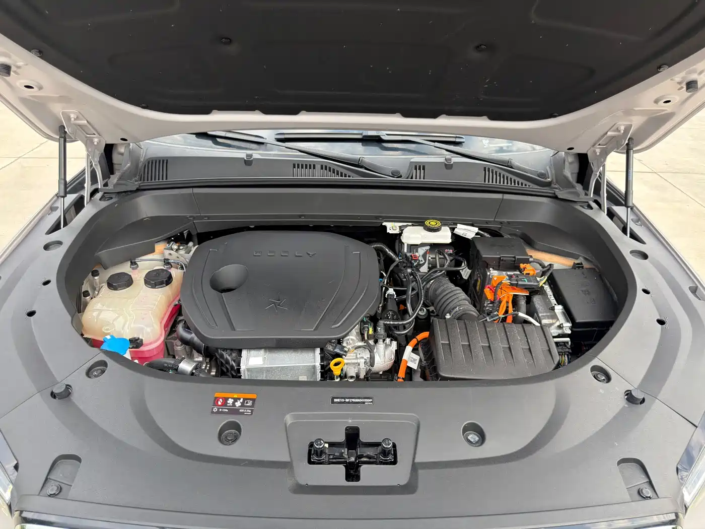 Geely Xingyue L 2024 1.5T Tiāngōng Edition фото 29