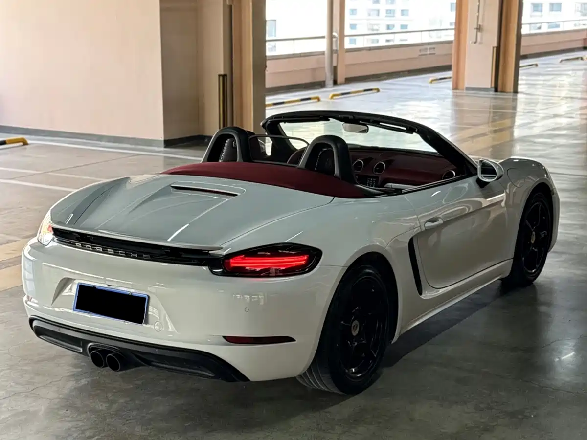 Porsche 718 2018 Boxster 2.0T фото 12