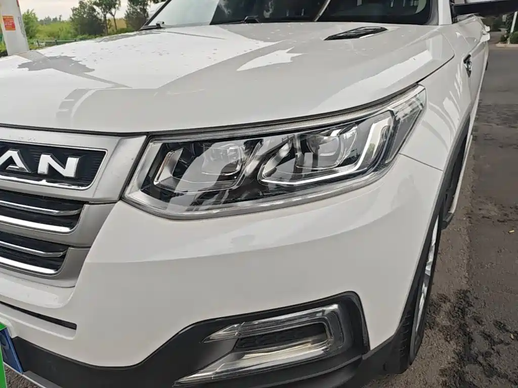 Changan CS95 2017 2017 2.0T FWD Zhiyuan Edition