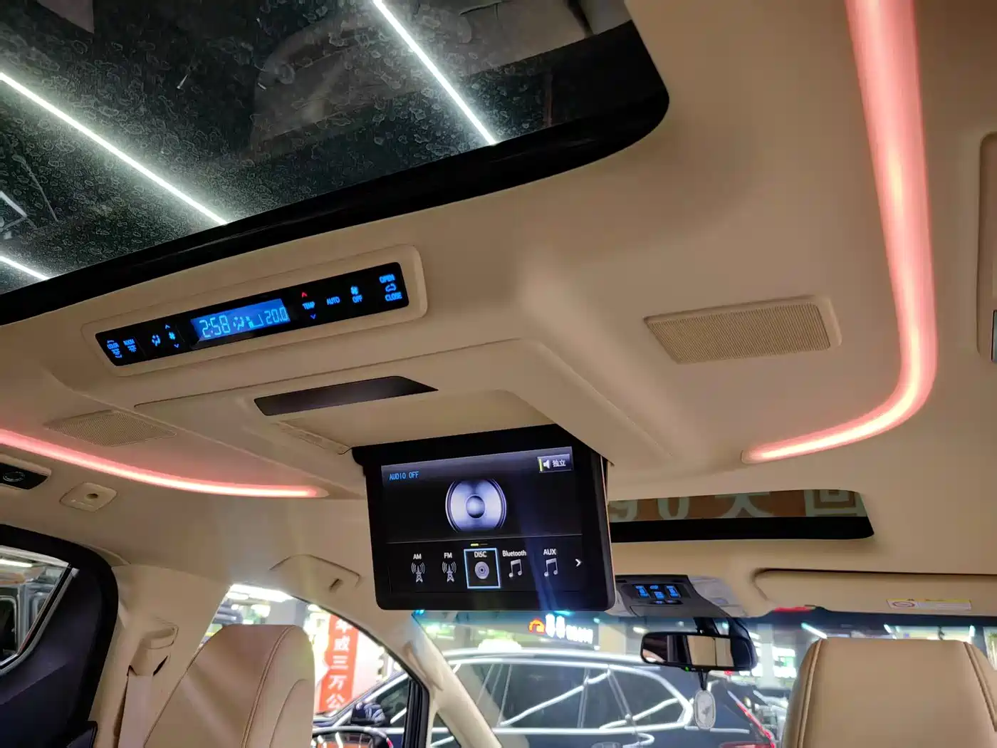 Toyota Alphard 2018 3.5L Luxury фото 13