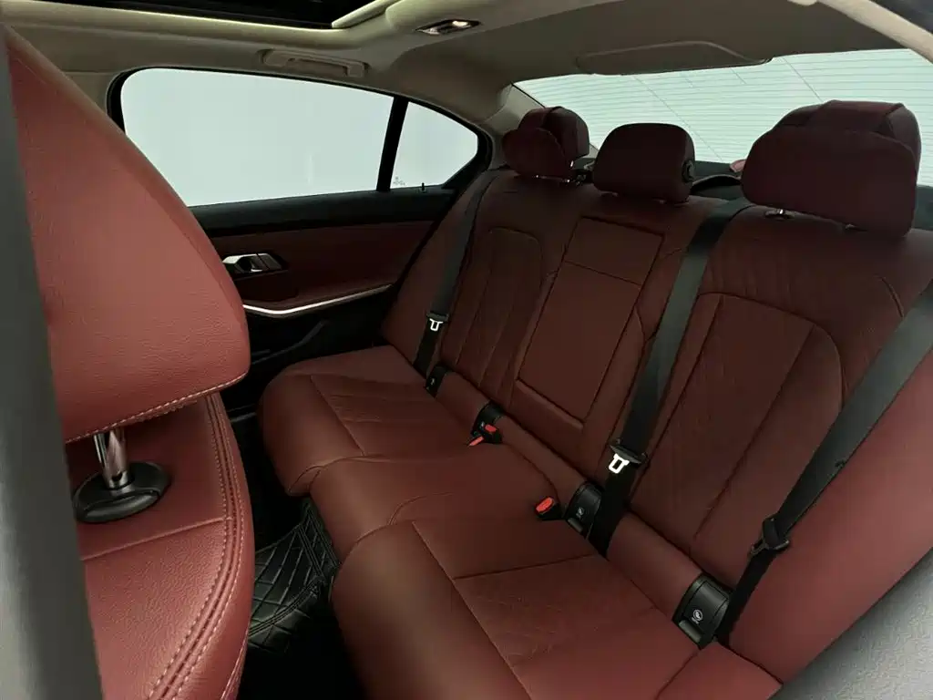BMW 3 Series 2023 320Li M Sport Package фото 17