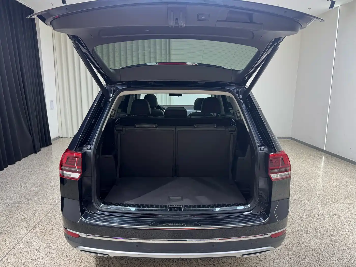 Volkswagen Teramont 2019 380TSI 4WD Luxury Edition China VI фото 32