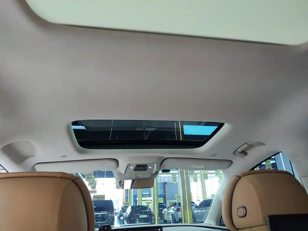 Denza D9 2023 2022 DM-i 970 AWD Flagship