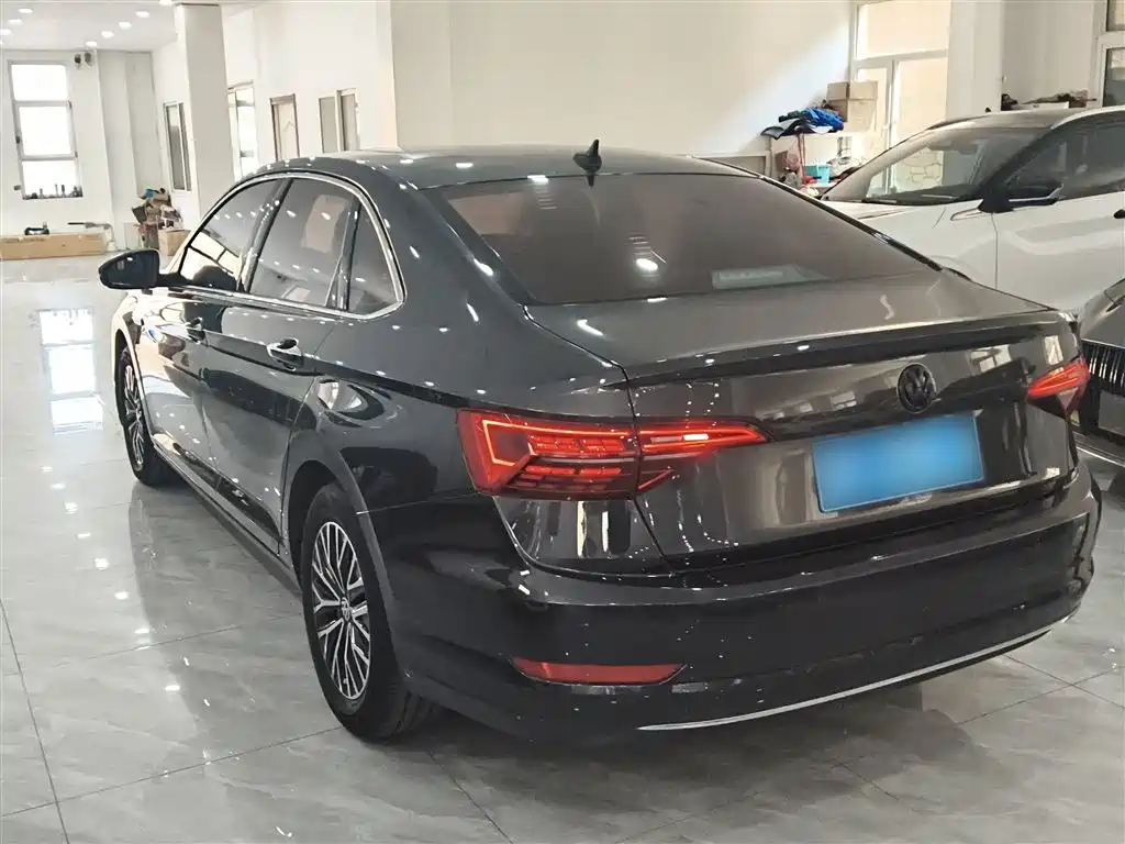 Volkswagen Sagitar 2021 200TSI DSG Comfort Smart Edition фото 23