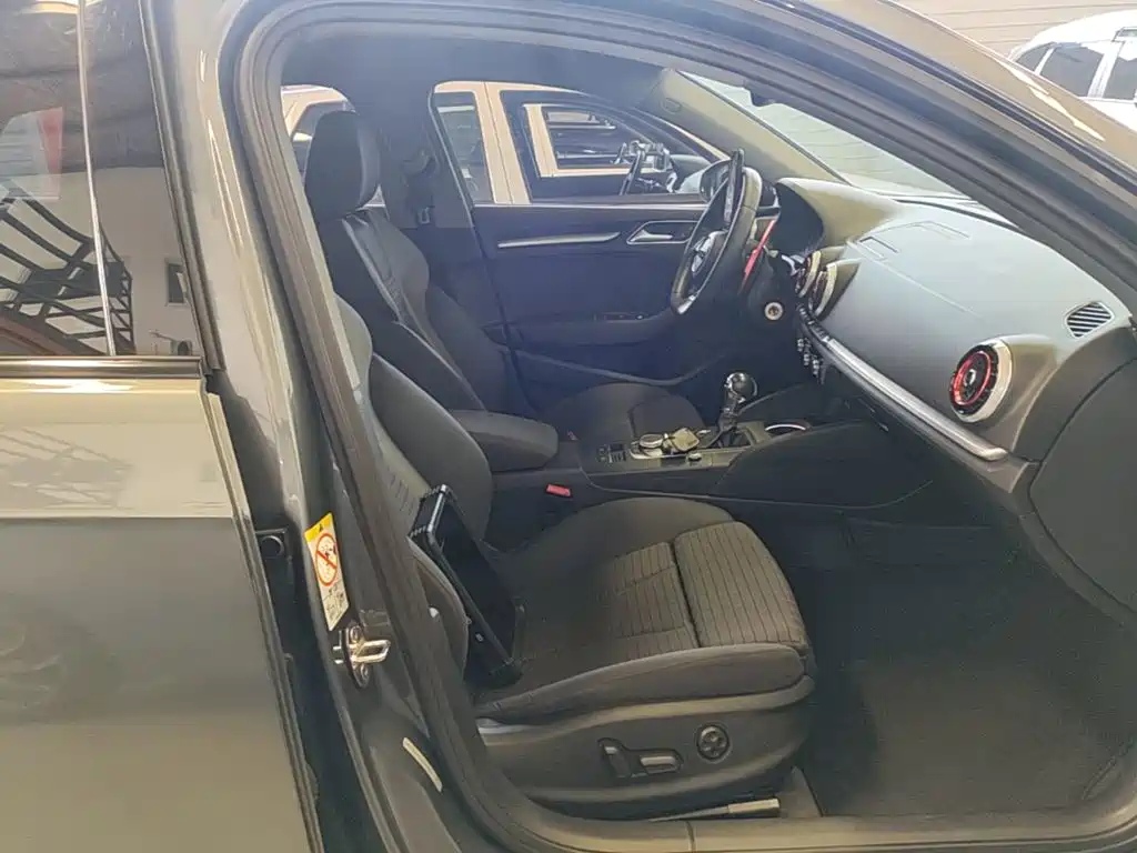 Фото 25 - Audi A3