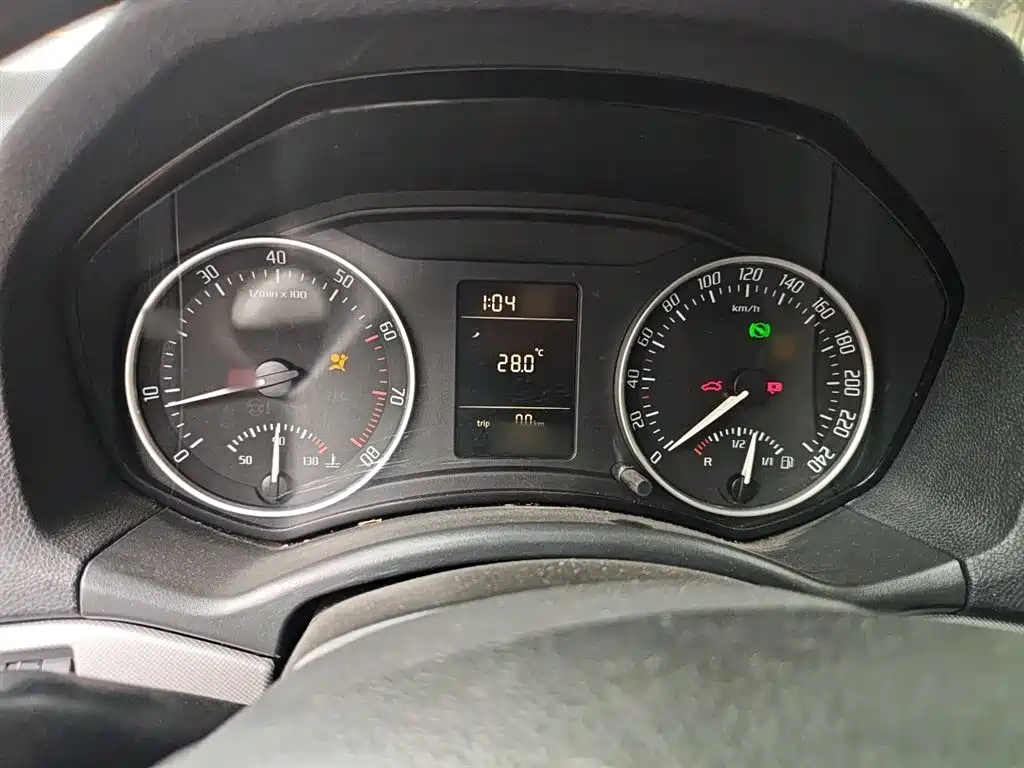 Škoda Octavia 2014 1.6L Auto Yijun Edition фото 4