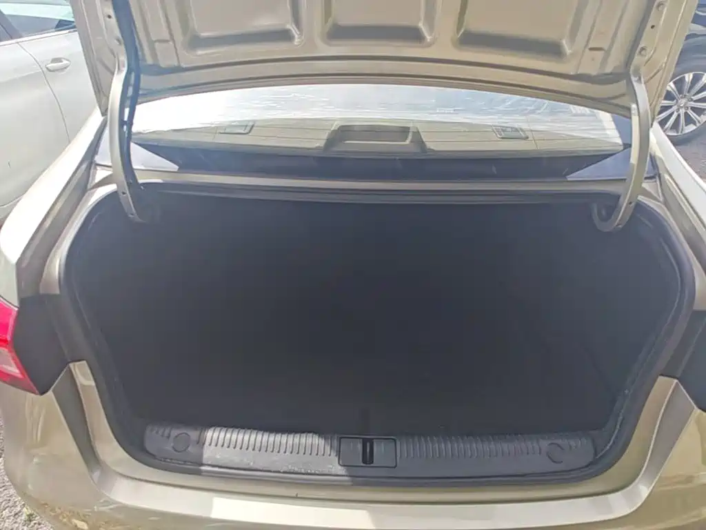 Roewe 360 2017 2017 1.5L Auto Luxury Edition