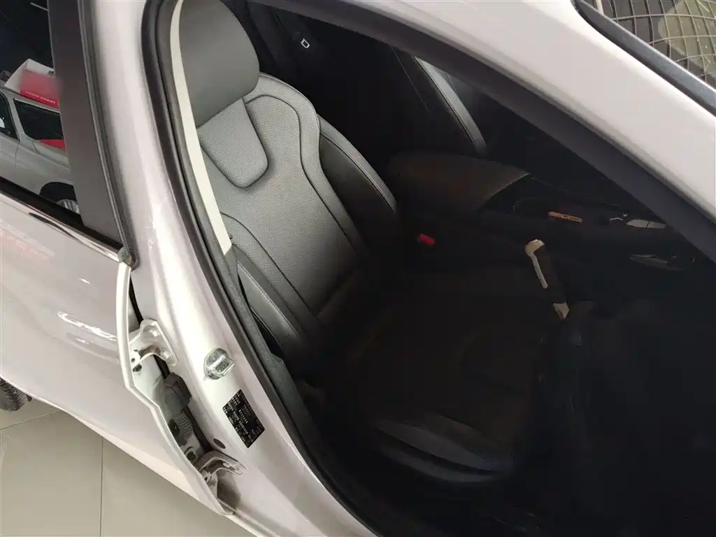 Hyundai Elantra 2023 1.5L CVT GLX Elite Edition фото 25