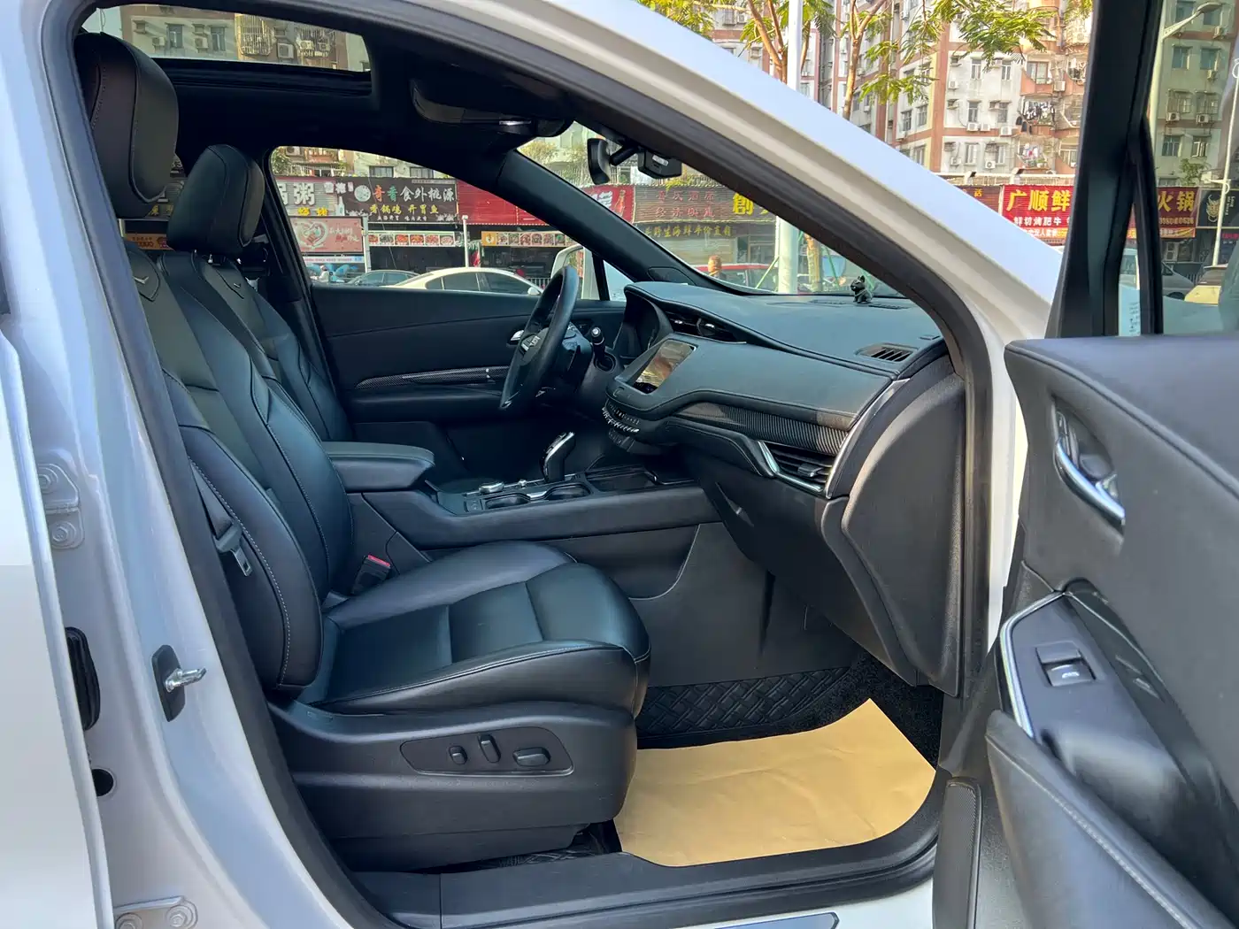 Cadillac XT4 2020 28T FWD Leading Trim фото 14