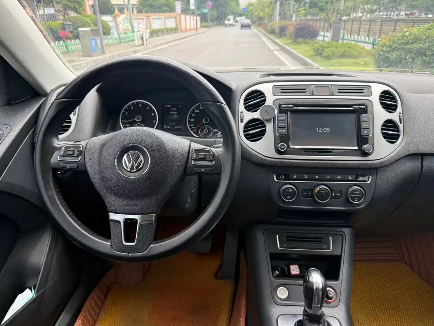 Volkswagen Tiguan 2015 1.8TSI Automatic 2WD Highline фото 11