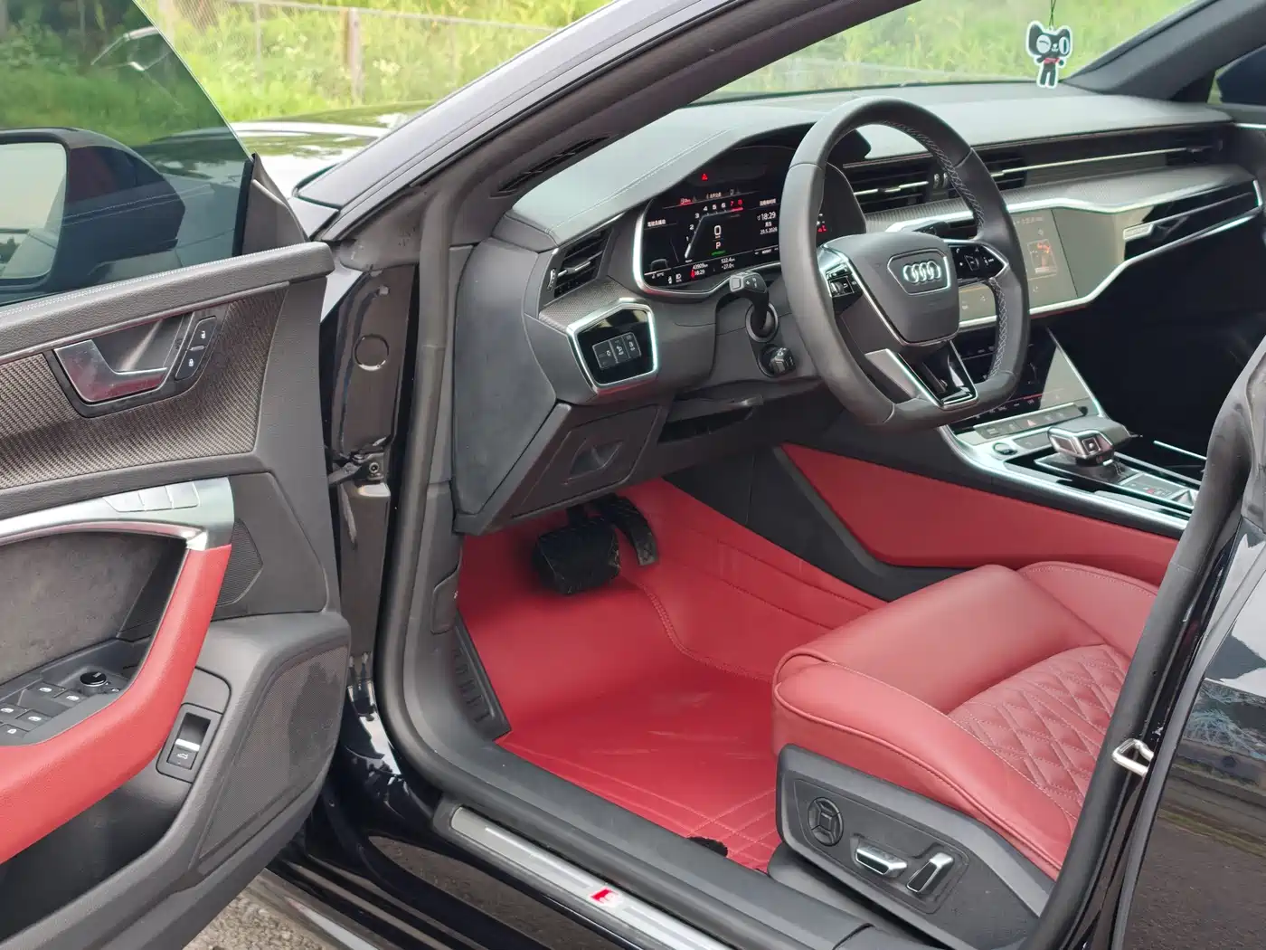 Audi A7L 2023 45 TFSI quattro S-line Black Warrior Edition фото 4