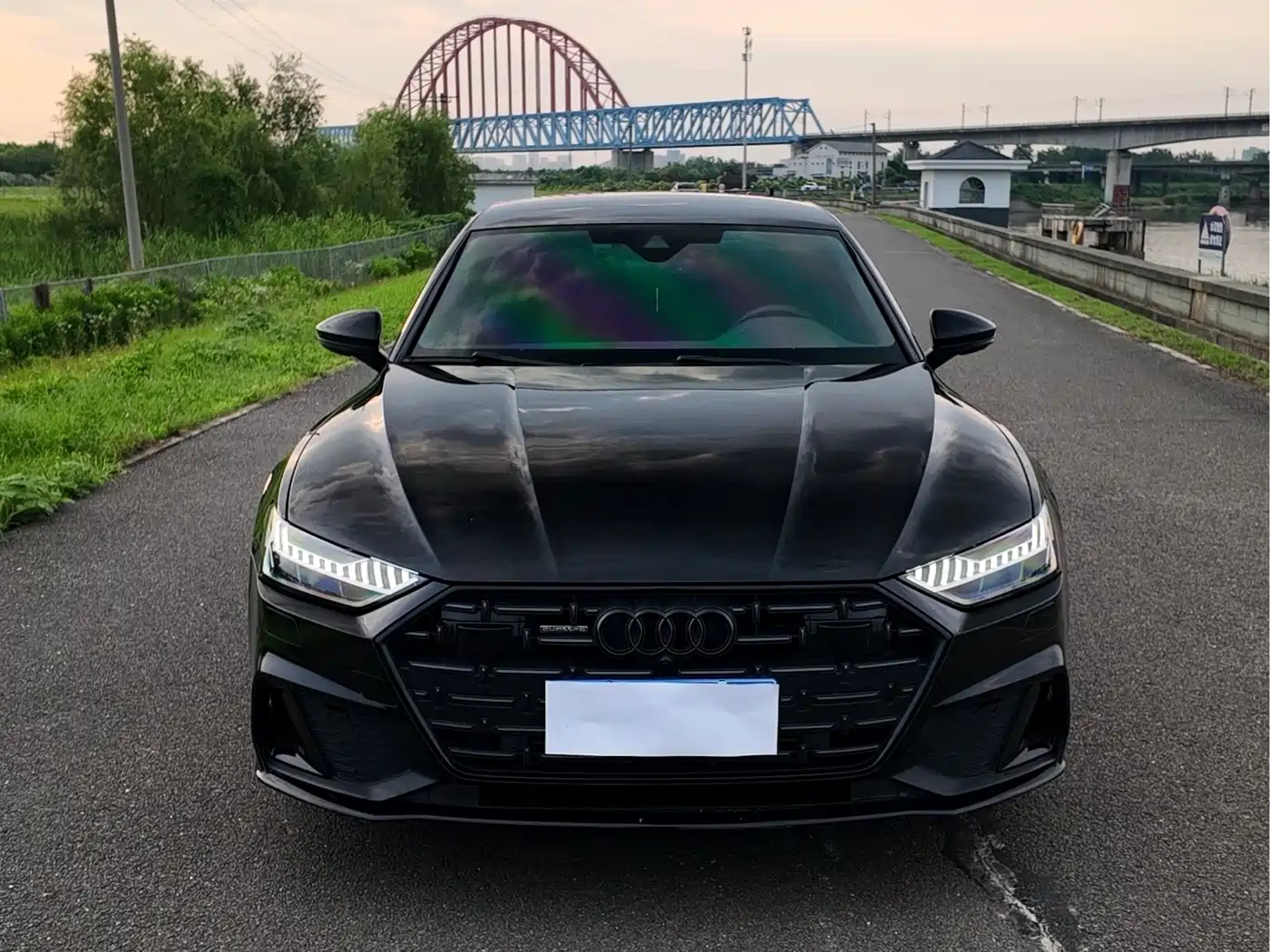 Audi A7L 2023 45 TFSI quattro S-line Black Warrior Edition фото 2